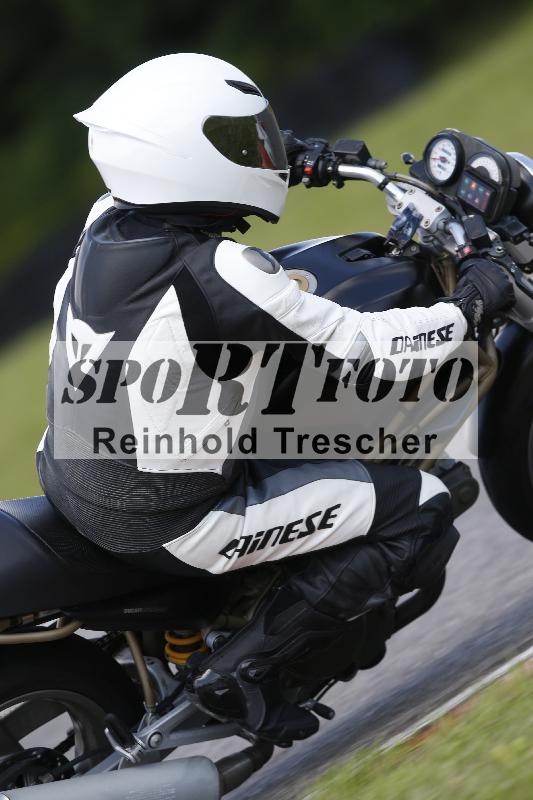 /Archiv-2024/29 12.06.2024 MOTO.CH Track Day ADR/Gruppe blau/92